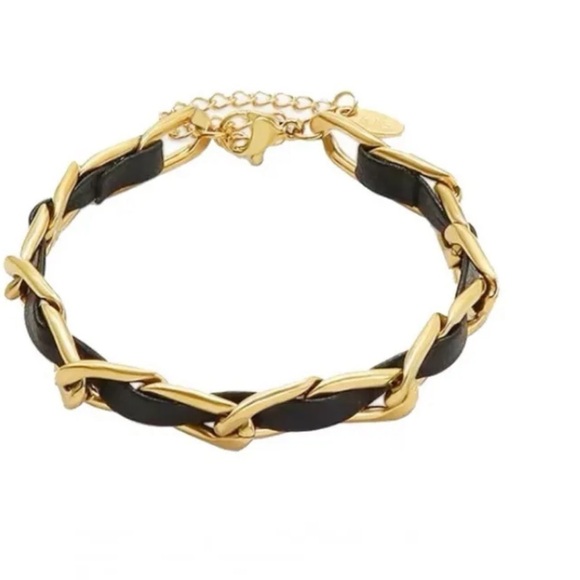 ⭐️NEW Gold Leather Twist Bracelet - Picture 5 of 7